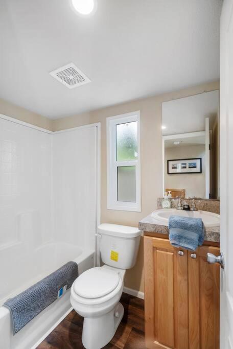 New Tiny Home Steps Away From Mt. Rainier Ashford Exterior photo